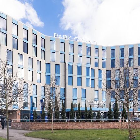 Park Grand Heathrow Hotel Хаунслоу Екстериор снимка