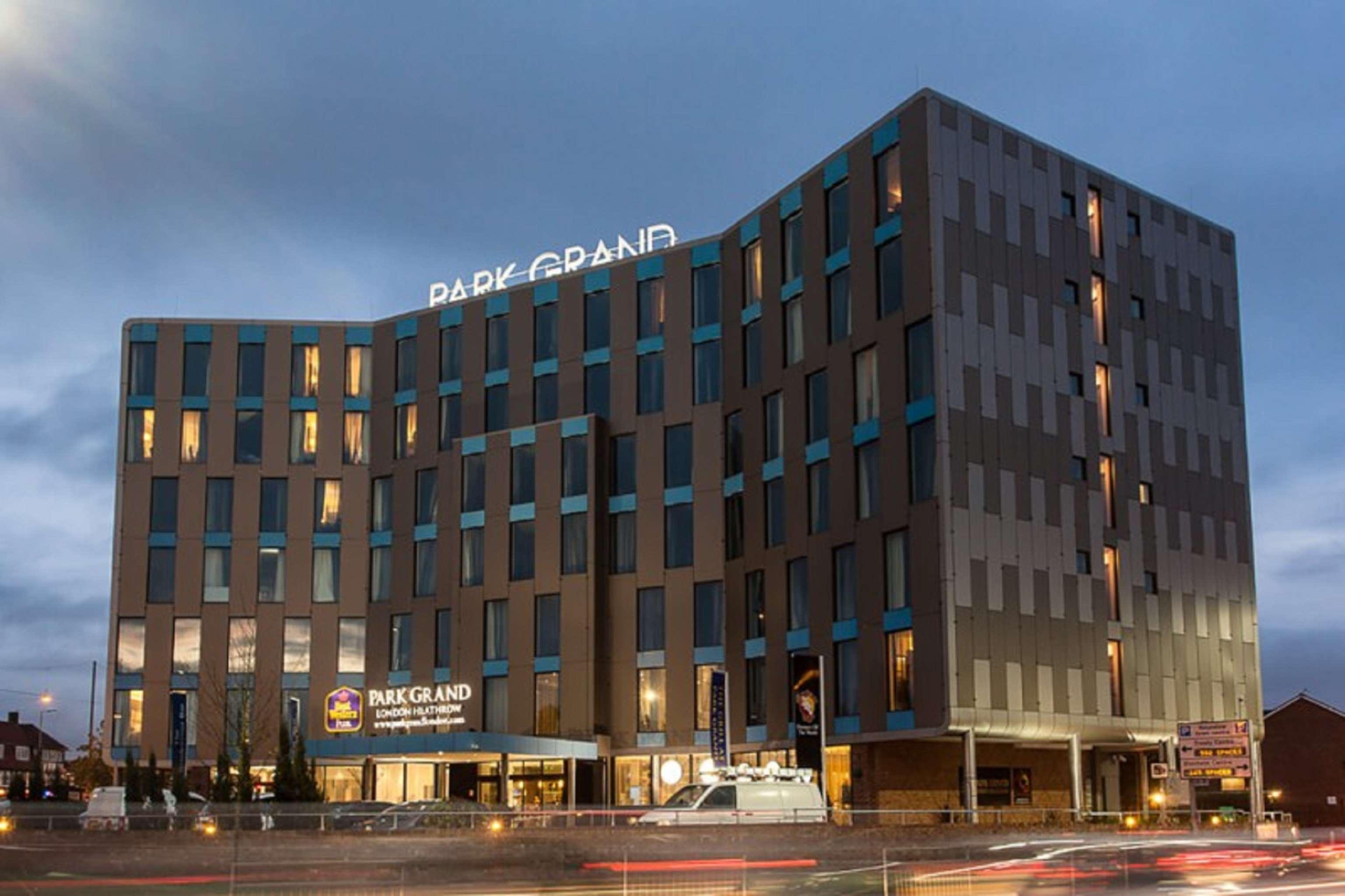 Park Grand Heathrow Hotel Хаунслоу Екстериор снимка