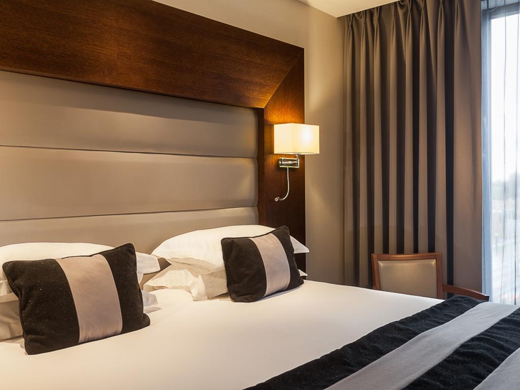 Park Grand Heathrow Hotel Хаунслоу Екстериор снимка