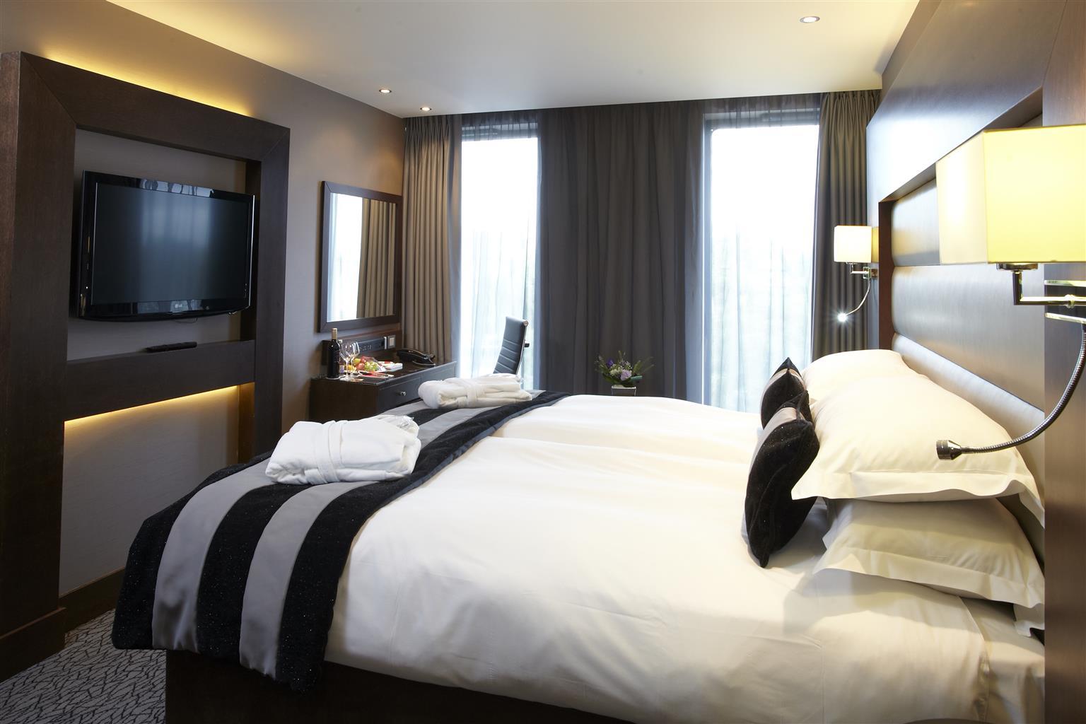 Park Grand Heathrow Hotel Хаунслоу Екстериор снимка