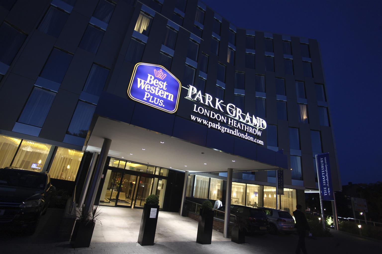 Park Grand Heathrow Hotel Хаунслоу Екстериор снимка